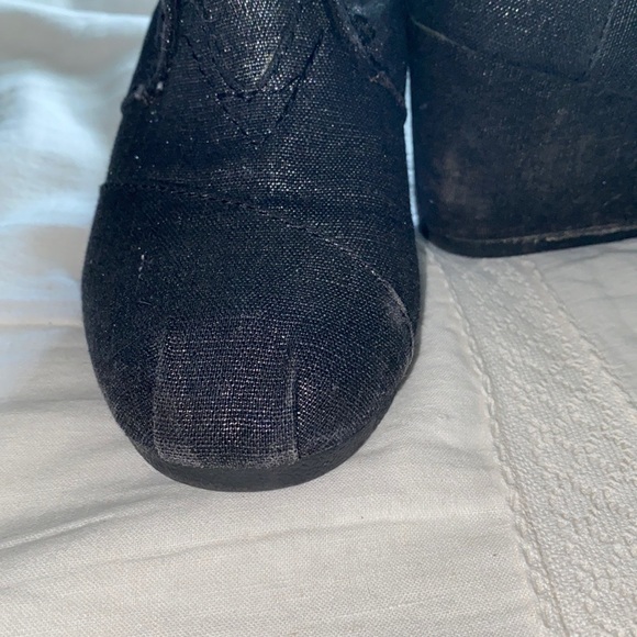 Toms - Picture 3 of 3